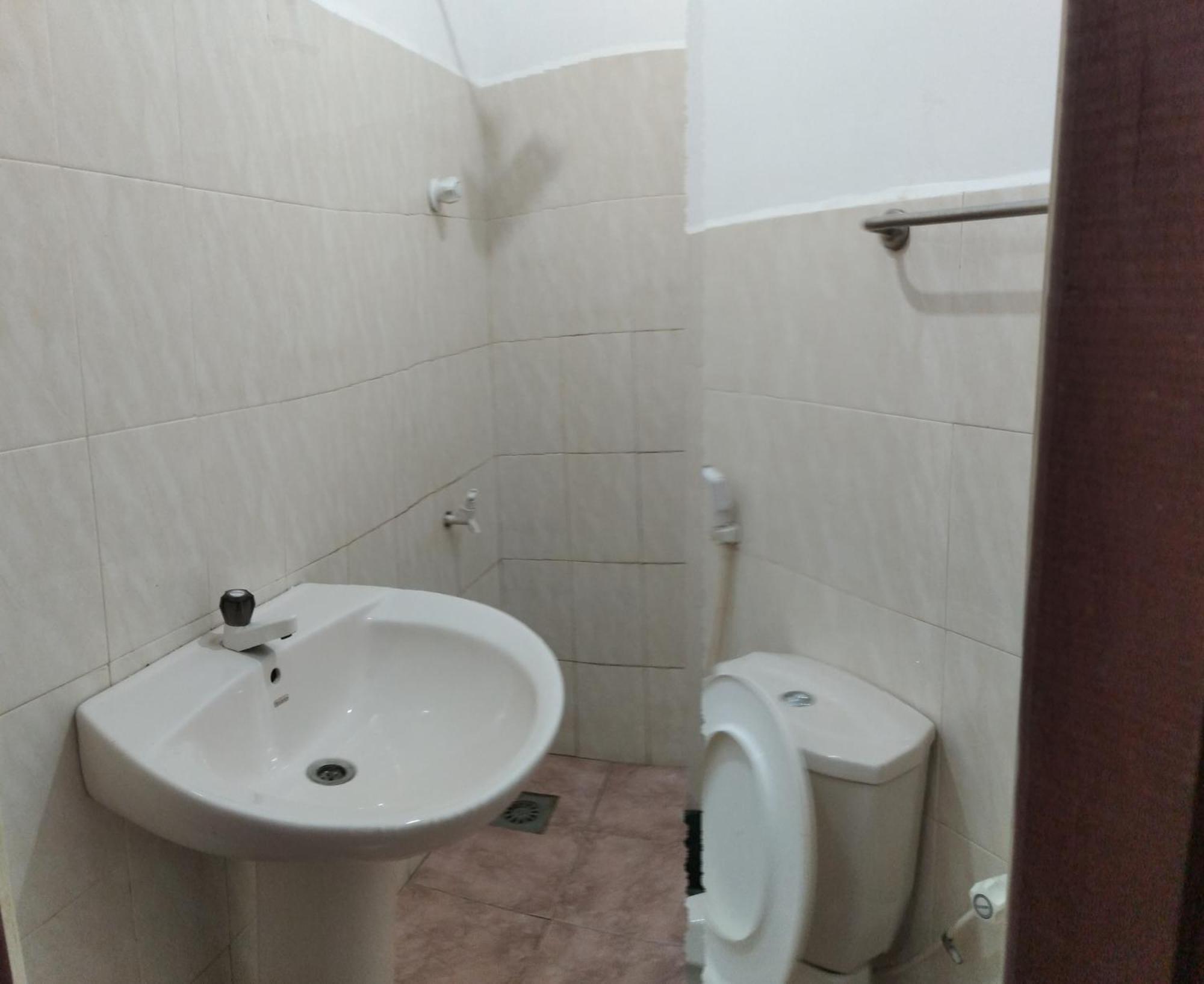 Ch Rooms - Transit Airport Негомбо Экстерьер фото